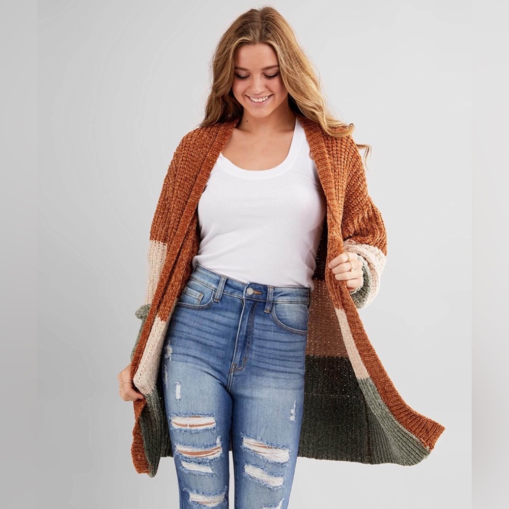 🔴 HYFVE striped black white brown cozy cardigan